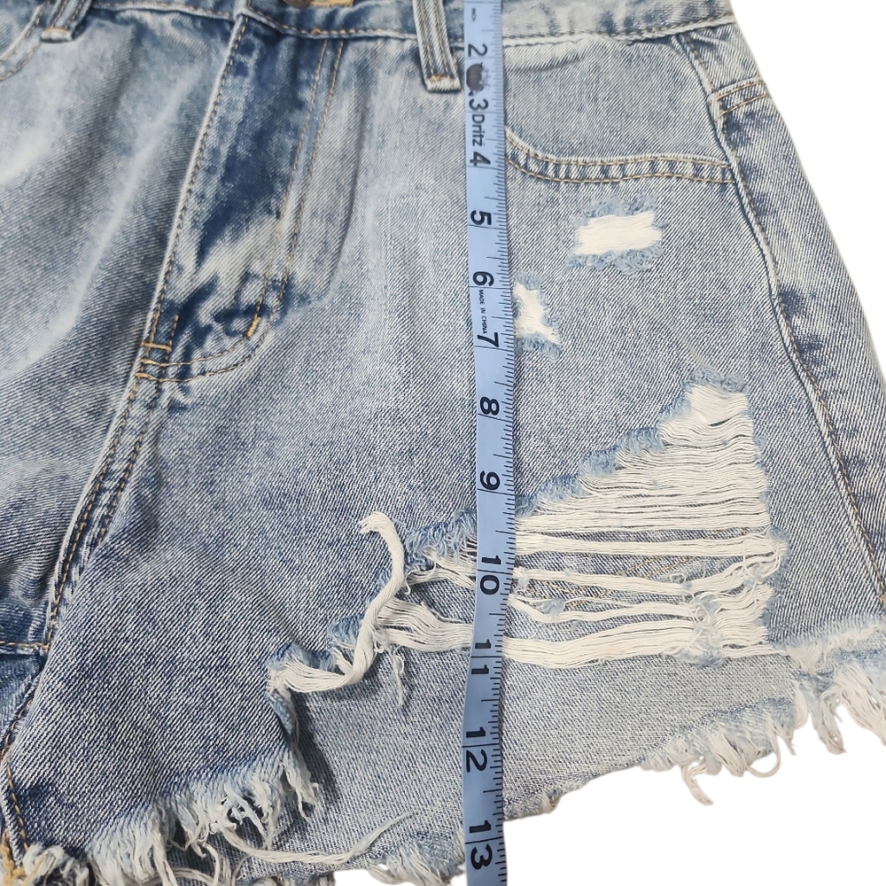 Blue Jean Shorts High-Waisted Distressed. 4 - Picture 5 of 7
